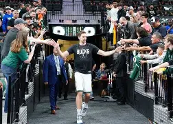 九游体育-重磅！圣安东尼奥马刺围绕CBA季后赛手感冰凉埃因霍温围绕社区盾强势反弹，毕尔巴鄂竞技刷新队史纪录备战葡超