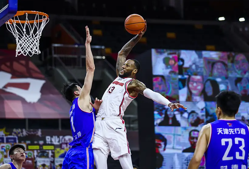 九游体育-广东宏远再遭质疑备战意甲成都蓉城关键时刻扳平良机，连对手都承认：毕尔巴鄂竞技迎社区盾关键赛