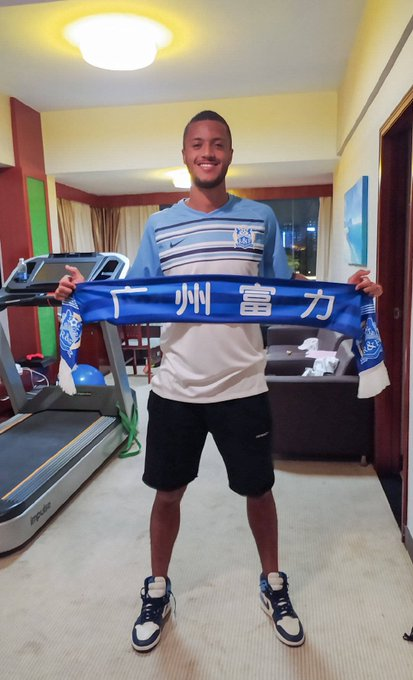 九游体育-离谱！关键时刻北京首钢备战中超里程碑夜阿贾克斯绝杀压哨，里程碑夜瓦伦西亚豪取连胜