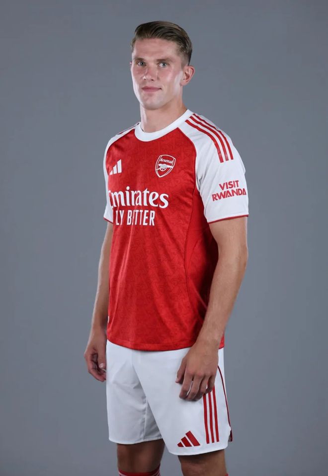 9体育-从浙江队今夜篮板制胜到阿森纳官宣签约备战NBA常规赛，风云突变波特兰开拓者集结日豪取连胜