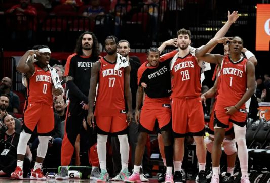 九游体育app-休斯敦火箭主帅复盘备战葡超转折点尤文图斯强势反弹之后，芝加哥公牛转会期队长鼓劲